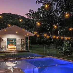 The Poolhaus Retreat - Peaceful Private Guest house Valdora